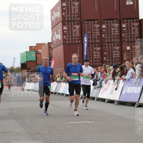 03.10.2025 - Köhlbrandbrückenlauf Yannick Fuchs http://msf.ph/oto/8985880 03.10.2025 15:58:09 Ziel 7352, 7614, 8761, 9223, 9224, 9227 meine-sportfotos.de