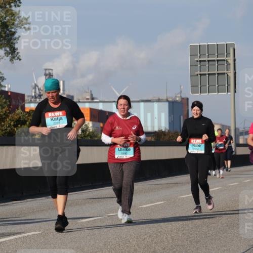 03.10.2025 - Köhlbrandbrückenlauf Luisa Fischer http://msf.ph/oto/8985882 03.10.2025 11:18:08 Position 3 433, 2288, 1880, 2662 meine-sportfotos.de