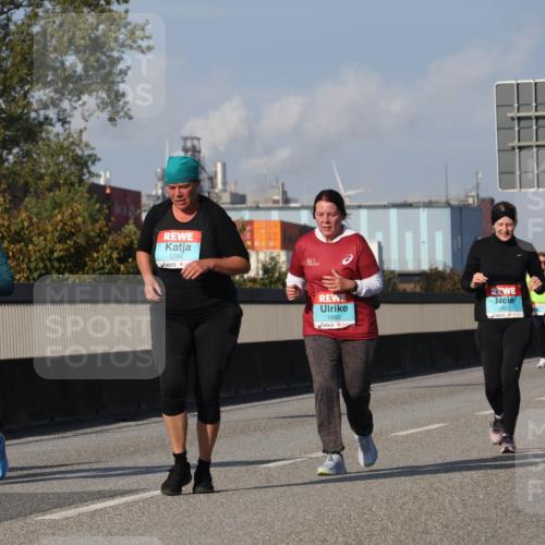 03.10.2025 - Köhlbrandbrückenlauf Luisa Fischer http://msf.ph/oto/8985884 03.10.2025 11:18:08 Position 3 433, 2288, 1880, 2662 meine-sportfotos.de