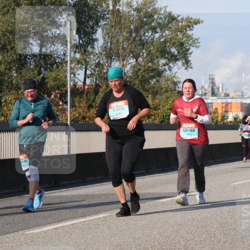 03.10.2025 - Köhlbrandbrückenlauf Luisa Fischer http://msf.ph/oto/8985902 03.10.2025 11:18:11 Position 3 2288, 1880, 2662 meine-sportfotos.de
