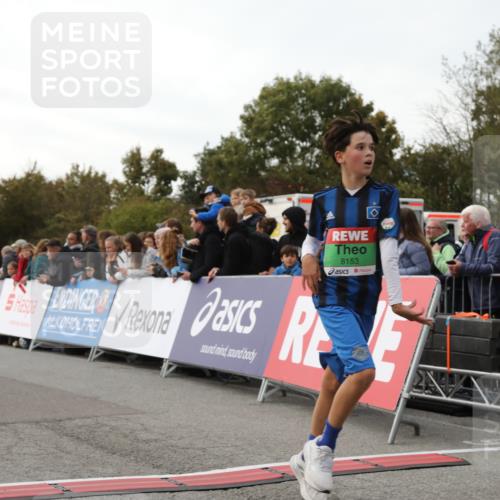 03.10.2025 - Köhlbrandbrückenlauf Yannick Fuchs http://msf.ph/oto/8985908 03.10.2025 16:10:37 Ziel 7534, 7543, 7549, 7552, 7562, 7844, 8153, 8798, 8950, 9652 meine-sportfotos.de