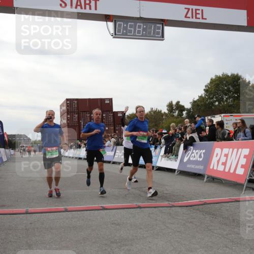 03.10.2025 - Köhlbrandbrückenlauf Yannick Fuchs http://msf.ph/oto/8985917 03.10.2025 15:58:11 Ziel 7096, 8761, 9223, 9224, 9227 meine-sportfotos.de