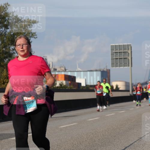 03.10.2025 - Köhlbrandbrückenlauf Luisa Fischer http://msf.ph/oto/8985928 03.10.2025 11:18:15 Position 3 2440 meine-sportfotos.de