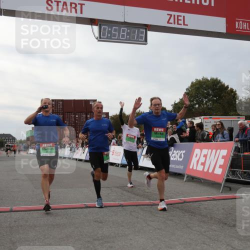03.10.2025 - Köhlbrandbrückenlauf Yannick Fuchs http://msf.ph/oto/8985930 03.10.2025 15:58:11 Ziel 7096, 8761, 9223, 9224, 9227 meine-sportfotos.de