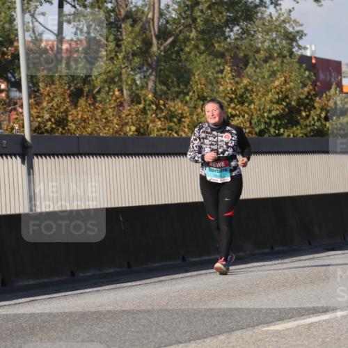 03.10.2025 - Köhlbrandbrückenlauf Luisa Fischer http://msf.ph/oto/8985938 03.10.2025 11:18:17 Position 3 2555 meine-sportfotos.de