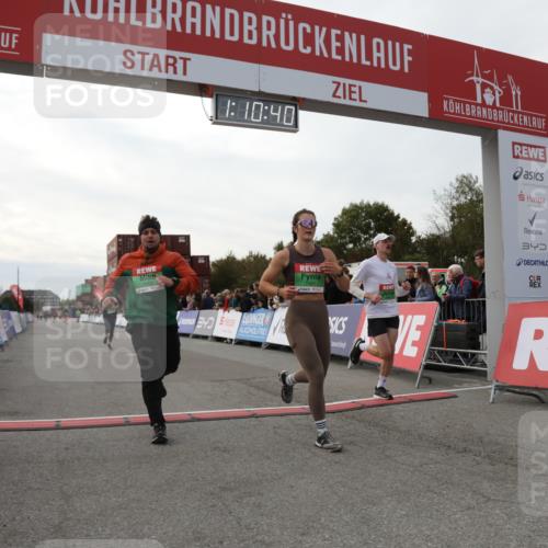 03.10.2025 - Köhlbrandbrückenlauf Yannick Fuchs http://msf.ph/oto/8985939 03.10.2025 16:10:38 Ziel 7534, 7549, 7552, 7562, 8153, 8798, 8950, 9652 meine-sportfotos.de