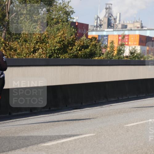 03.10.2025 - Köhlbrandbrückenlauf Luisa Fischer http://msf.ph/oto/8985948 03.10.2025 11:18:19 Position 3  meine-sportfotos.de