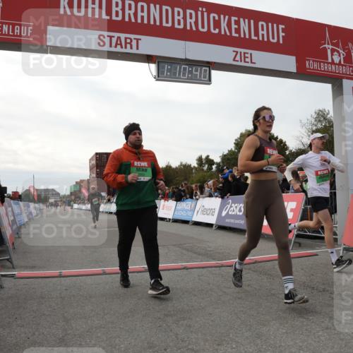 03.10.2025 - Köhlbrandbrückenlauf Yannick Fuchs http://msf.ph/oto/8985949 03.10.2025 16:10:39 Ziel 7534, 7549, 7552, 7562, 8153, 8798, 8950, 9652 meine-sportfotos.de