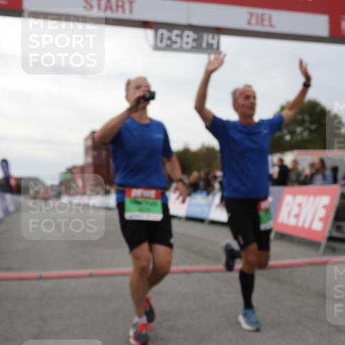 03.10.2025 - Köhlbrandbrückenlauf Yannick Fuchs http://msf.ph/oto/8985951 03.10.2025 15:58:12 Ziel 7096, 8761, 9223, 9224, 9227 meine-sportfotos.de