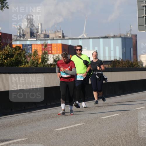 03.10.2025 - Köhlbrandbrückenlauf Luisa Fischer http://msf.ph/oto/8985960 03.10.2025 11:18:21 Position 3 2223 meine-sportfotos.de