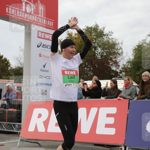 03.10.2025 - Köhlbrandbrückenlauf Yannick Fuchs http://msf.ph/oto/8985970 03.10.2025 15:58:13 Ziel 7096, 8761, 9223, 9224, 9227 meine-sportfotos.de