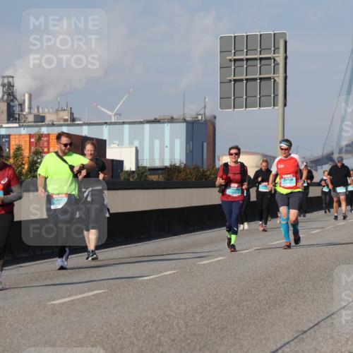 03.10.2025 - Köhlbrandbrückenlauf Luisa Fischer http://msf.ph/oto/8985973 03.10.2025 11:18:23 Position 3  meine-sportfotos.de