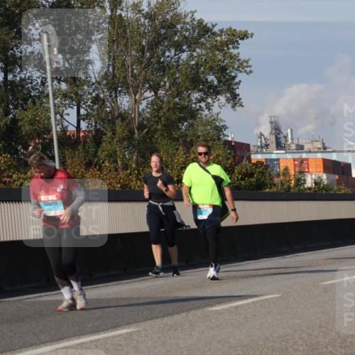 03.10.2025 - Köhlbrandbrückenlauf Luisa Fischer http://msf.ph/oto/8986003 03.10.2025 11:18:29 Position 3  meine-sportfotos.de