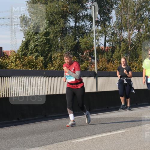 03.10.2025 - Köhlbrandbrückenlauf Luisa Fischer http://msf.ph/oto/8986006 03.10.2025 11:18:29 Position 3  meine-sportfotos.de