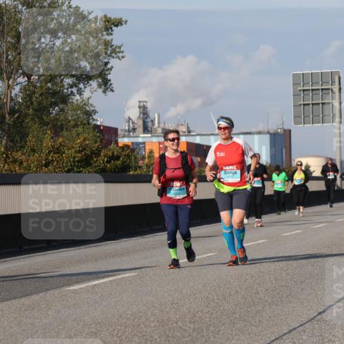 03.10.2025 - Köhlbrandbrückenlauf Luisa Fischer http://msf.ph/oto/8986025 03.10.2025 11:18:33 Position 3 2223, 3413, 3412 meine-sportfotos.de
