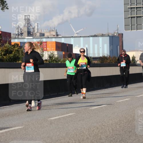 03.10.2025 - Köhlbrandbrückenlauf Luisa Fischer http://msf.ph/oto/8986070 03.10.2025 11:18:40 Position 3 3374 meine-sportfotos.de