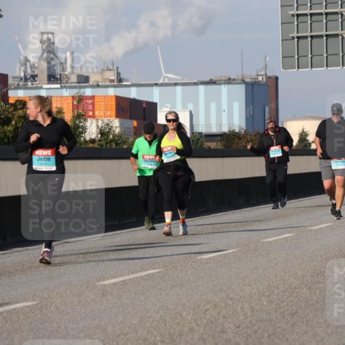 03.10.2025 - Köhlbrandbrückenlauf Luisa Fischer http://msf.ph/oto/8986072 03.10.2025 11:18:40 Position 3 3374, 3456, 2463 meine-sportfotos.de