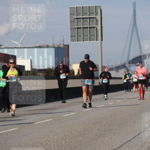 03.10.2025 - Köhlbrandbrückenlauf Luisa Fischer http://msf.ph/oto/8986078 03.10.2025 11:18:41 Position 3 263 meine-sportfotos.de