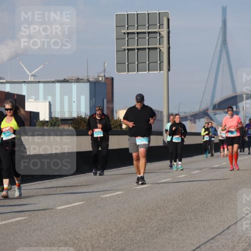 03.10.2025 - Köhlbrandbrückenlauf Luisa Fischer http://msf.ph/oto/8986080 03.10.2025 11:18:41 Position 3  meine-sportfotos.de