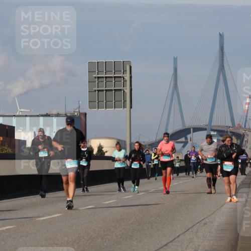 03.10.2025 - Köhlbrandbrückenlauf Luisa Fischer http://msf.ph/oto/8986103 03.10.2025 11:18:45 Position 3  meine-sportfotos.de