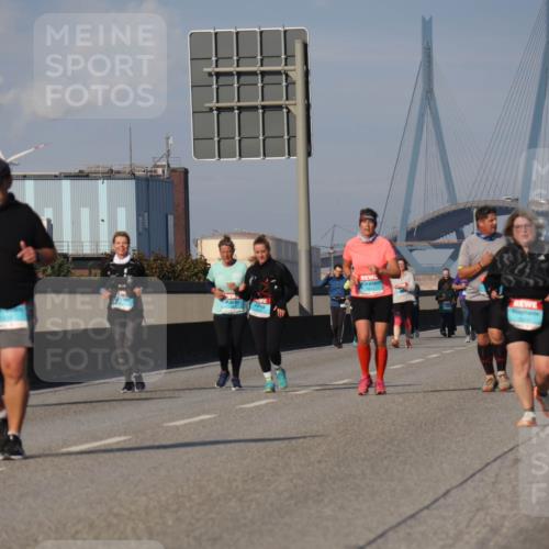 03.10.2025 - Köhlbrandbrückenlauf Luisa Fischer http://msf.ph/oto/8986123 03.10.2025 11:18:49 Position 3  meine-sportfotos.de