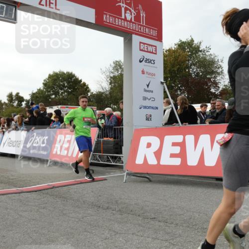 03.10.2025 - Köhlbrandbrückenlauf Yannick Fuchs http://msf.ph/oto/8986131 03.10.2025 16:10:59 Ziel 7226, 7834, 8220, 8490, 8775, 8776, 8923, 9201, 9474 meine-sportfotos.de