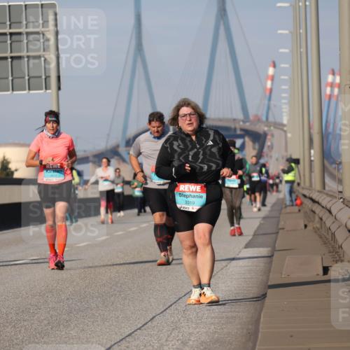 03.10.2025 - Köhlbrandbrückenlauf Luisa Fischer http://msf.ph/oto/8986149 03.10.2025 11:18:53 Position 3 3319 meine-sportfotos.de