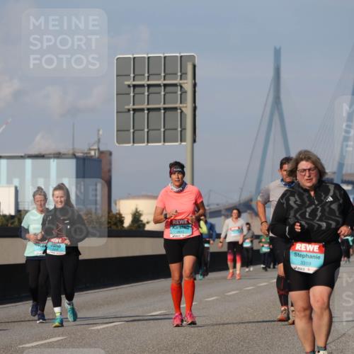03.10.2025 - Köhlbrandbrückenlauf Luisa Fischer http://msf.ph/oto/8986152 03.10.2025 11:18:54 Position 3  meine-sportfotos.de