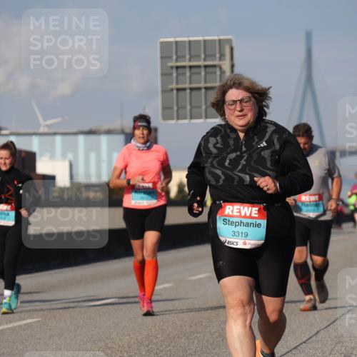 03.10.2025 - Köhlbrandbrückenlauf Luisa Fischer http://msf.ph/oto/8986177 03.10.2025 11:18:58 Position 3 3319 meine-sportfotos.de