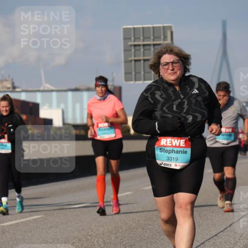 03.10.2025 - Köhlbrandbrückenlauf Luisa Fischer http://msf.ph/oto/8986179 03.10.2025 11:18:58 Position 3 3319 meine-sportfotos.de