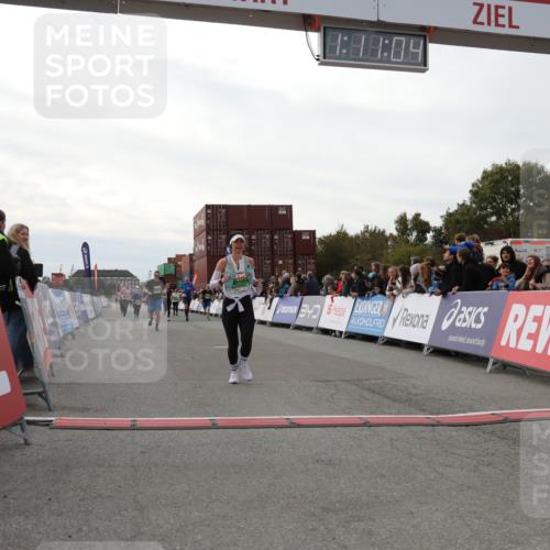 03.10.2025 - Köhlbrandbrückenlauf Yannick Fuchs http://msf.ph/oto/8986180 03.10.2025 16:11:02 Ziel 7226, 7363, 7834, 8059, 8220, 8490, 8592, 8775, 8923, 9201, 9474, 9710 meine-sportfotos.de