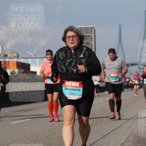 03.10.2025 - Köhlbrandbrückenlauf Luisa Fischer http://msf.ph/oto/8986185 03.10.2025 11:18:59 Position 3 6, 3319 meine-sportfotos.de