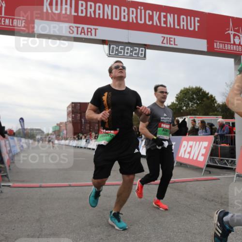 03.10.2025 - Köhlbrandbrückenlauf Yannick Fuchs http://msf.ph/oto/8986190 03.10.2025 15:58:27 Ziel 7095, 7121, 9340, 9659, 9715 meine-sportfotos.de