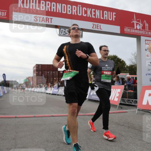 03.10.2025 - Köhlbrandbrückenlauf Yannick Fuchs http://msf.ph/oto/8986195 03.10.2025 15:58:27 Ziel 7095, 7121, 9340, 9659, 9715 meine-sportfotos.de