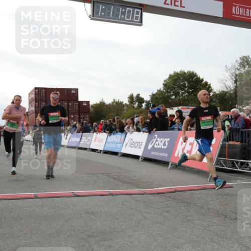 03.10.2025 - Köhlbrandbrückenlauf Yannick Fuchs http://msf.ph/oto/8986247 03.10.2025 16:11:07 Ziel 7291, 7363, 7591, 8059, 8220, 8490, 8592, 8923, 9218, 9710, 9726 meine-sportfotos.de