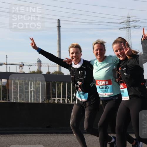 03.10.2025 - Köhlbrandbrückenlauf Luisa Fischer http://msf.ph/oto/8986253 03.10.2025 11:19:11 Position 3 2927, 26 meine-sportfotos.de