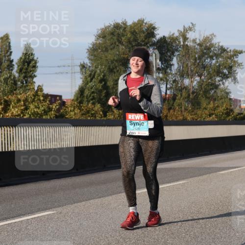 03.10.2025 - Köhlbrandbrückenlauf Luisa Fischer http://msf.ph/oto/8986261 03.10.2025 11:19:16 Position 3 2426 meine-sportfotos.de