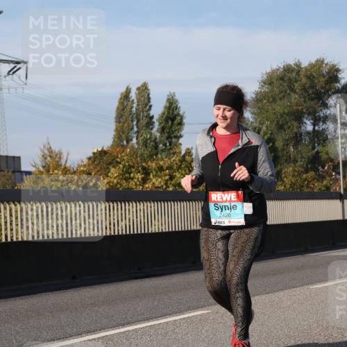 03.10.2025 - Köhlbrandbrückenlauf Luisa Fischer http://msf.ph/oto/8986265 03.10.2025 11:19:17 Position 3 2426 meine-sportfotos.de