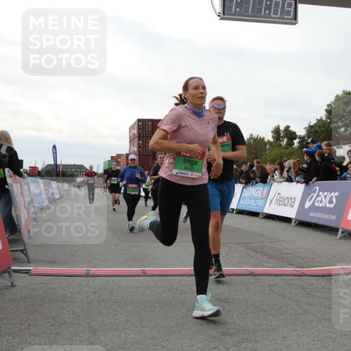 03.10.2025 - Köhlbrandbrückenlauf Yannick Fuchs http://msf.ph/oto/8986266 03.10.2025 16:11:07 Ziel 7291, 7363, 7591, 8059, 8220, 8490, 8592, 8923, 9218, 9710, 9726 meine-sportfotos.de