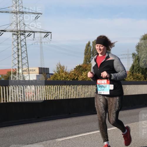 03.10.2025 - Köhlbrandbrückenlauf Luisa Fischer http://msf.ph/oto/8986267 03.10.2025 11:19:17 Position 3 780, 2426 meine-sportfotos.de