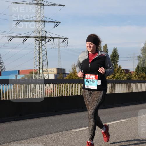 03.10.2025 - Köhlbrandbrückenlauf Luisa Fischer http://msf.ph/oto/8986269 03.10.2025 11:19:18 Position 3 780, 2426 meine-sportfotos.de