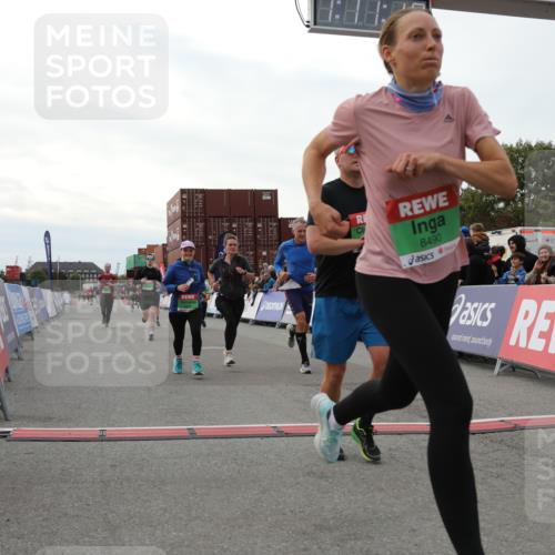 03.10.2025 - Köhlbrandbrückenlauf Yannick Fuchs http://msf.ph/oto/8986274 03.10.2025 16:11:08 Ziel 7291, 7363, 7515, 7591, 8059, 8220, 8490, 8592, 8923, 9218, 9710, 9726 meine-sportfotos.de