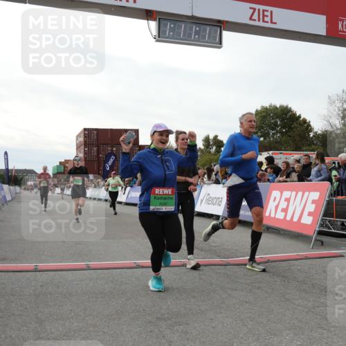 03.10.2025 - Köhlbrandbrückenlauf Yannick Fuchs http://msf.ph/oto/8986299 03.10.2025 16:11:09 Ziel 7291, 7363, 7515, 7591, 8059, 8220, 8490, 8592, 8923, 9218, 9710, 9726 meine-sportfotos.de