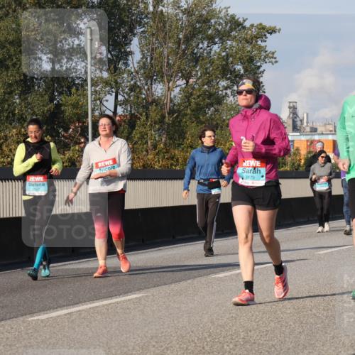 03.10.2025 - Köhlbrandbrückenlauf Luisa Fischer http://msf.ph/oto/8986301 03.10.2025 11:19:25 Position 3 2547, 2479, 2839 meine-sportfotos.de