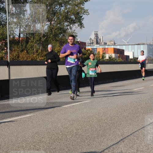 03.10.2025 - Köhlbrandbrückenlauf Luisa Fischer http://msf.ph/oto/8986327 03.10.2025 11:19:29 Position 3  meine-sportfotos.de