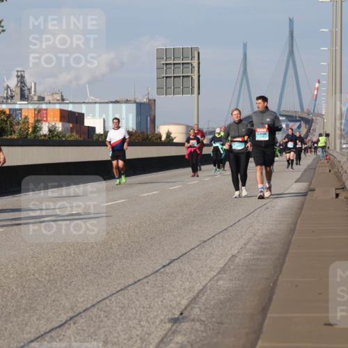 03.10.2025 - Köhlbrandbrückenlauf Luisa Fischer http://msf.ph/oto/8986330 03.10.2025 11:19:30 Position 3  meine-sportfotos.de