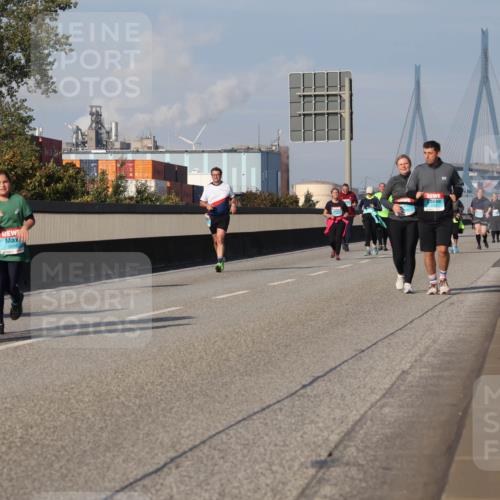 03.10.2025 - Köhlbrandbrückenlauf Luisa Fischer http://msf.ph/oto/8986337 03.10.2025 11:19:31 Position 3  meine-sportfotos.de