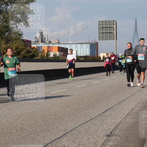 03.10.2025 - Köhlbrandbrückenlauf Luisa Fischer http://msf.ph/oto/8986344 03.10.2025 11:19:32 Position 3  meine-sportfotos.de