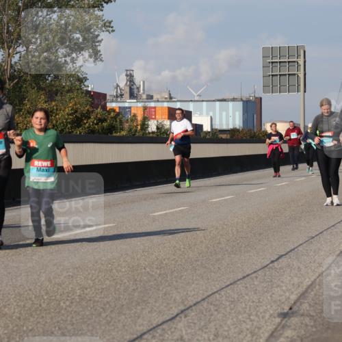 03.10.2025 - Köhlbrandbrückenlauf Luisa Fischer http://msf.ph/oto/8986349 03.10.2025 11:19:33 Position 3 2898 meine-sportfotos.de