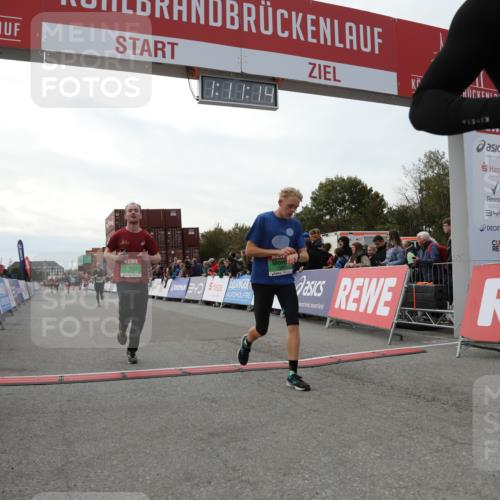 03.10.2025 - Köhlbrandbrückenlauf Yannick Fuchs http://msf.ph/oto/8986359 03.10.2025 16:11:13 Ziel 7291, 7515, 7591, 8059, 9067, 9068, 9218, 9710, 9726 meine-sportfotos.de